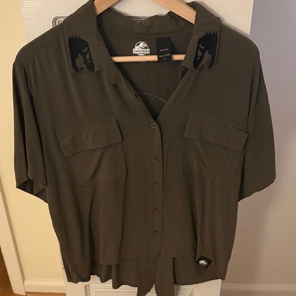 Brown Button-Up Shirt with Embroidered Collar